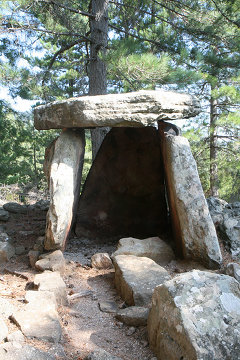 Další dolmen tamtéž